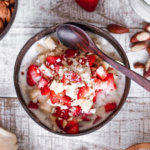 REAL Raw Vegan Strawberry Shortcake Bowl - Easy and Delicious